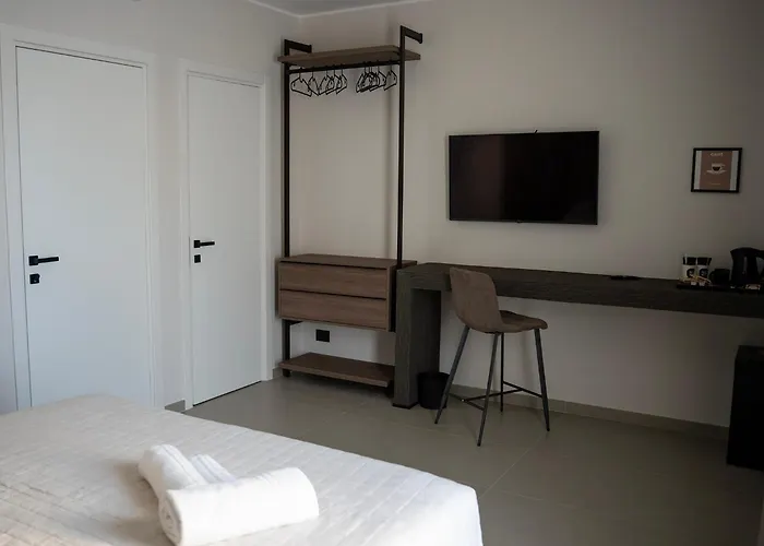 Πανσιόν Domus Carulli 23 3*